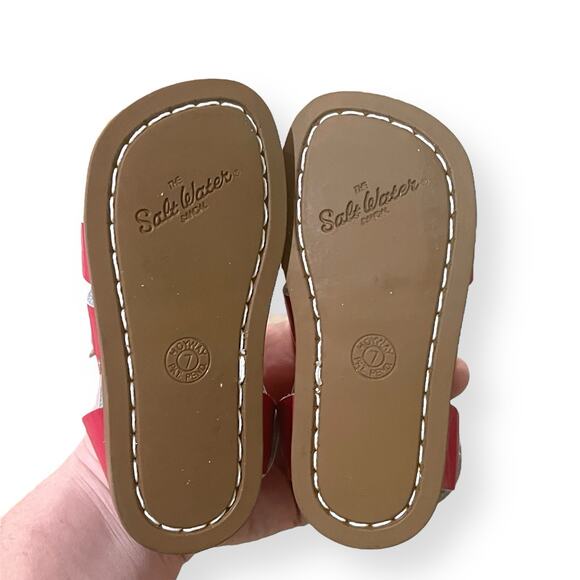 Salt Water Sandals by Hoy Shoe The Original Sandal Shiny Fuchsia Size Girls 7 - Picture 5 of 6